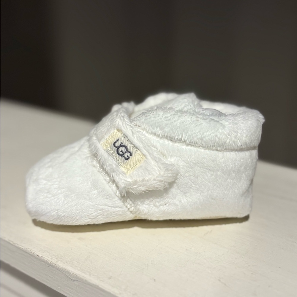 UGG Bixbee Infant Soft Baby Booties Slippers Pure White Sz 4/5~12-18 Months - Picture 2 of 10